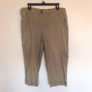 Chico's cargo pants size 1.5 w/ 5 pockets!